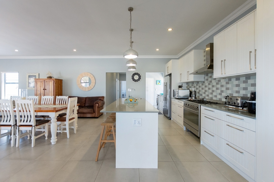 4 Bedroom Property for Sale in Myburgh Park Western Cape